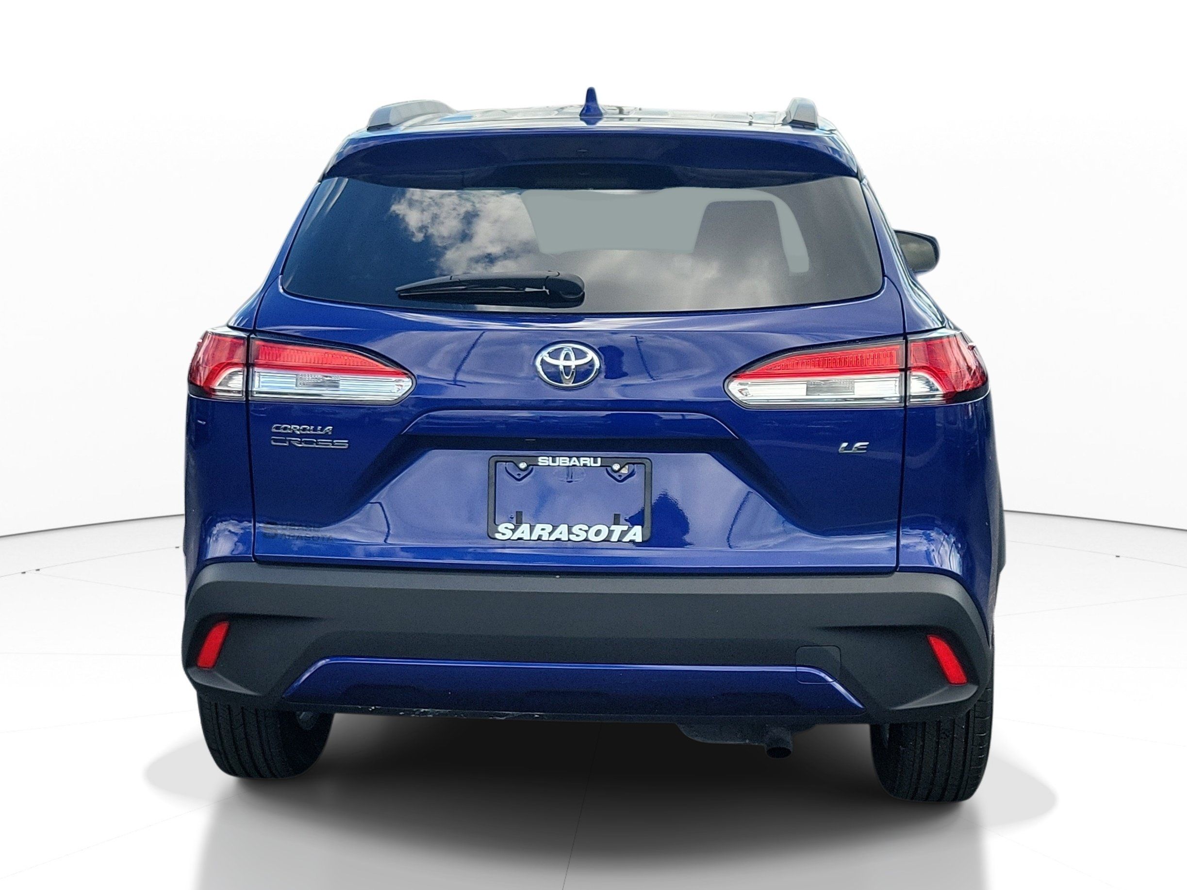 Used 2023 Toyota Corolla Cross LE FWD image 5