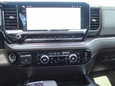 Used 2024 GMC Sierra 1500 SLT w/ SLT Premium Plus Package image 26