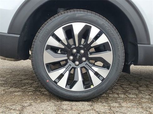 New 2026 Ford Explorer Platinum w/ LUX Leather Package image 5