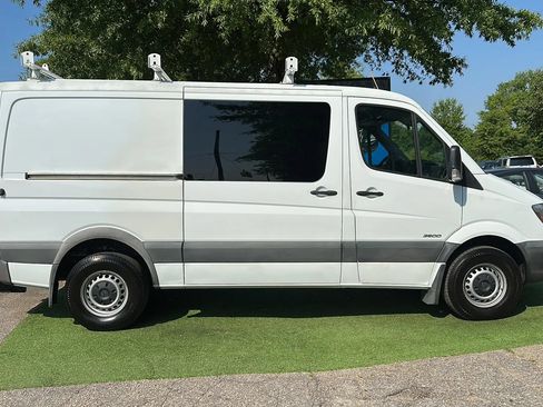 Used 2015 Mercedes-Benz Sprinter 2500 w/ Additional Battery Package image 8