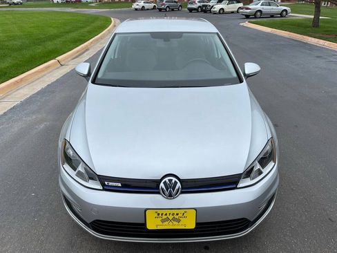 Used 2016 Volkswagen e-Golf SE w/ DC Fast Charging Package FWD image 9