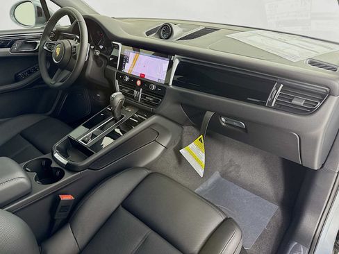 New 2026 Porsche Macan AWD/4WD image 30