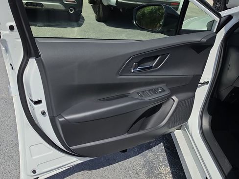 New 2026 Toyota Prius Plug-In Hybrid FWD image 11