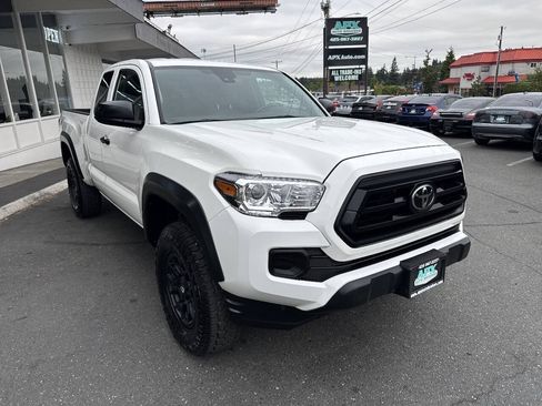 Used 2021 Toyota Tacoma SR w/ SX Package AWD/4WD image 10