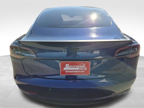 Used 2023 Tesla Model 3 Performance image 5