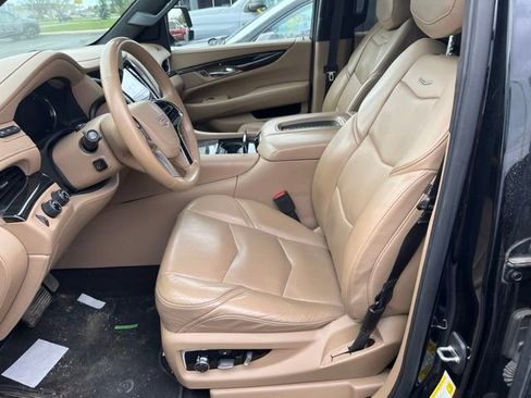 Used 2020 Cadillac Escalade Platinum AWD/4WD image 12