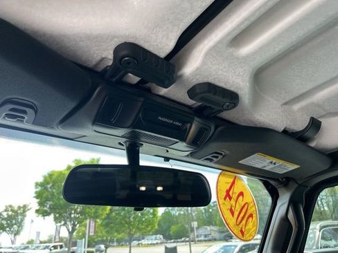 Used 2024 Jeep Gladiator Sport image 26