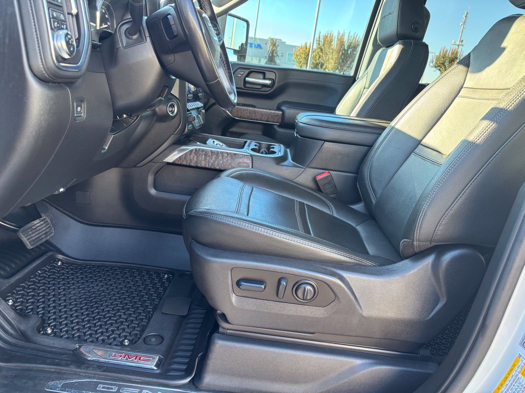 Used 2023 GMC Sierra 3500 Denali w/ Denali Ultimate Package AWD/4WD image 17
