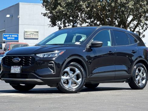 Certified 2025 Ford Escape ST-Line FWD image 1