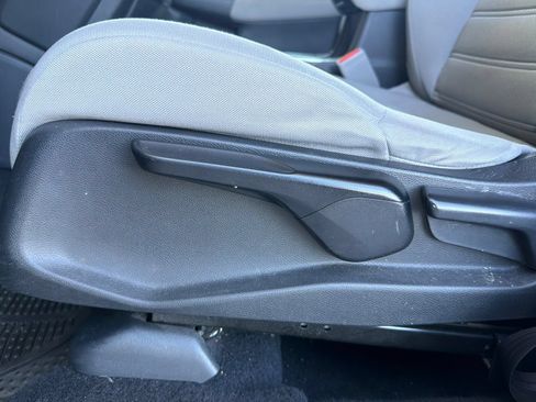 Used 2018 Honda CR-V LX image 15