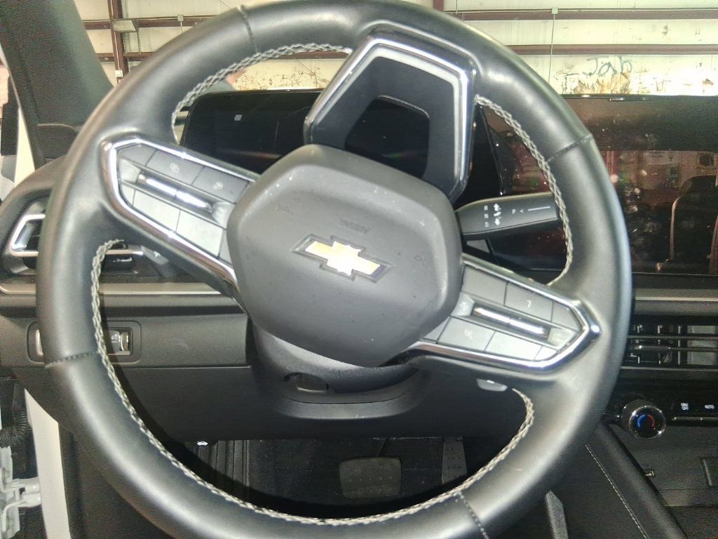 Used 2024 Chevrolet Traverse LT FWD image 9