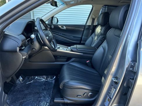 Used 2024 Genesis GV80 2.5T image 11