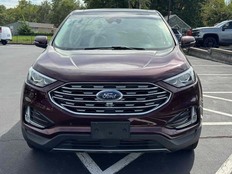 Used 2019 Ford Edge Titanium w/ Equipment Group 301A AWD/4WD image 9