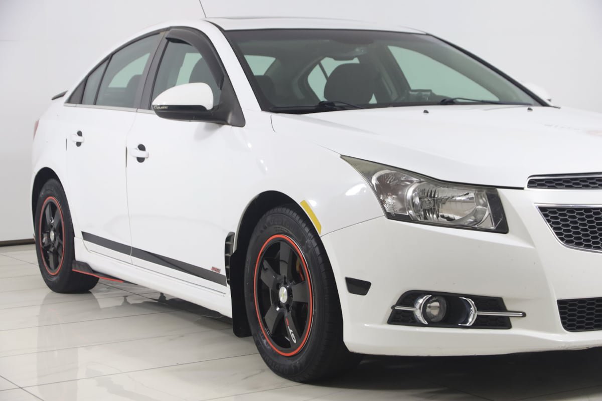 Used 2014 Chevrolet Cruze LT w/ All-Star Edition FWD image 31
