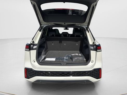 New 2026 Volkswagen Tiguan SE R-Line AWD/4WD image 10