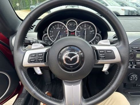 Used 2008 MAZDA MX-5 Miata Grand Touring w/ Premium Pkg RWD image 20