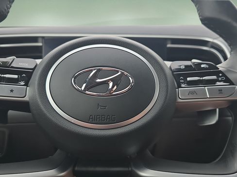 Certified 2024 Hyundai Tucson Limited AWD/4WD image 12