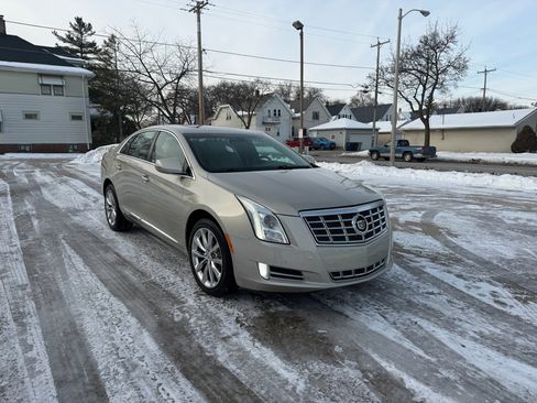 Used 2013 Cadillac XTS Premium image 1