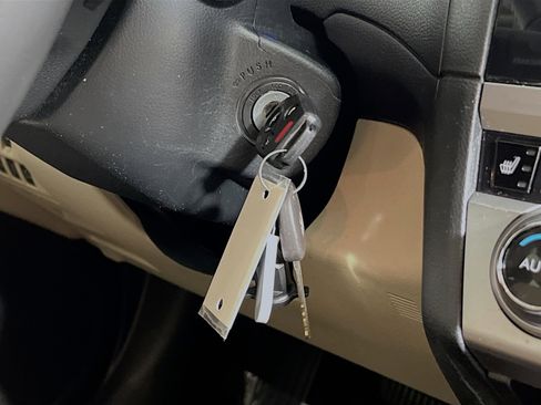 Used 2016 Subaru Outback 2.5i Premium image 35