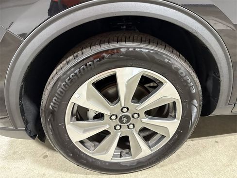 Used 2025 Ford Escape Platinum image 27