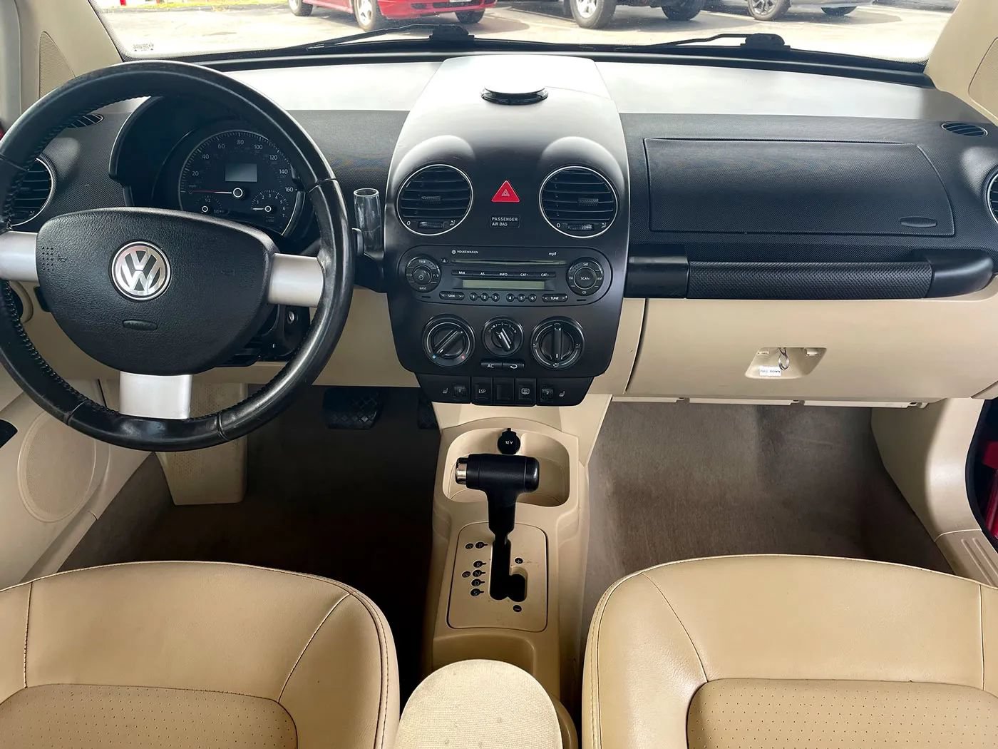 Used 2009 Volkswagen Beetle Coupe FWD image 13