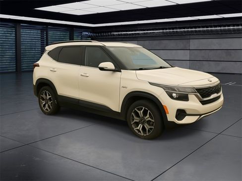 Used 2021 Kia Seltos EX image 6