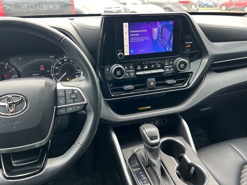 Used 2023 Toyota Highlander XSE image 20