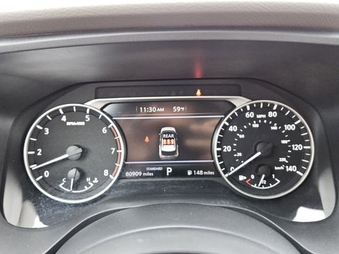 Used 2023 Nissan Rogue SV image 14