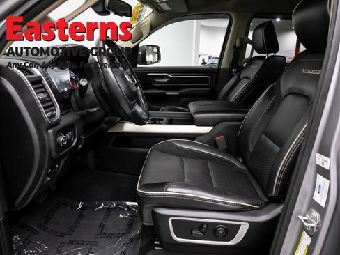 Used 2019 RAM 1500 Laramie AWD/4WD image 14