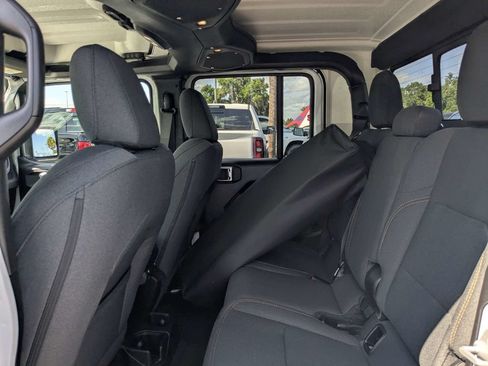 New 2026 Jeep Gladiator Sport AWD/4WD image 14