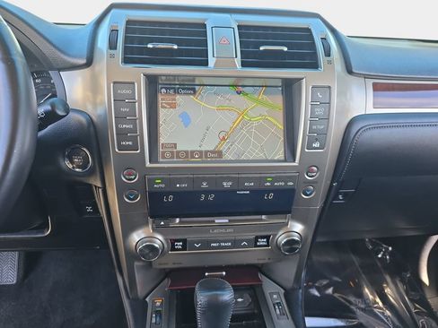 Used 2016 Lexus GX 460 w/ Premium Package AWD/4WD image 24