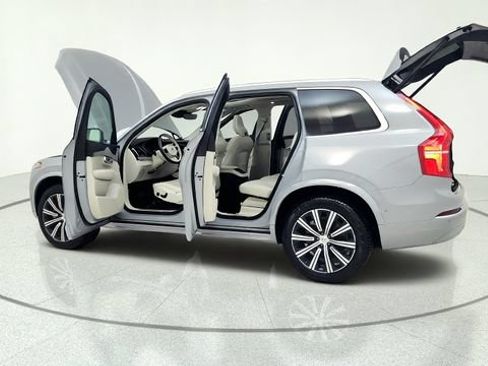 Used 2025 Volvo XC90 B6 Plus w/ Protection Package Premier AWD/4WD image 15