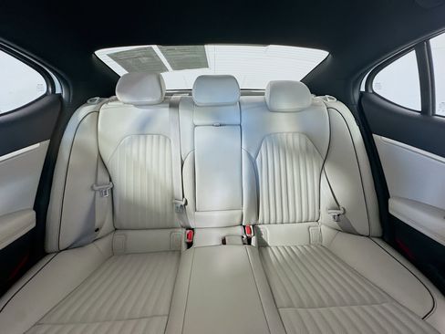 Used 2025 Genesis G70 2.5T w/ Sport Prestige Package image 30