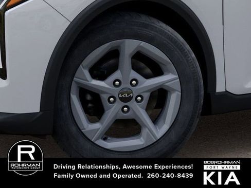 New 2025 Kia K4 LXS image 10