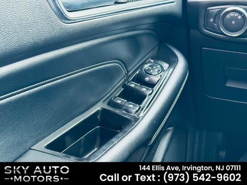 Used 2017 Ford Edge Titanium image 18