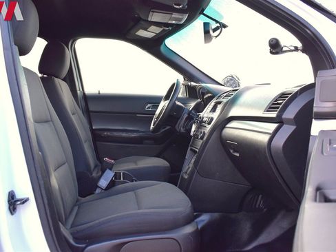 Used 2018 Ford Explorer 4WD Police Interceptor w/ Ultimate Wiring Package image 27