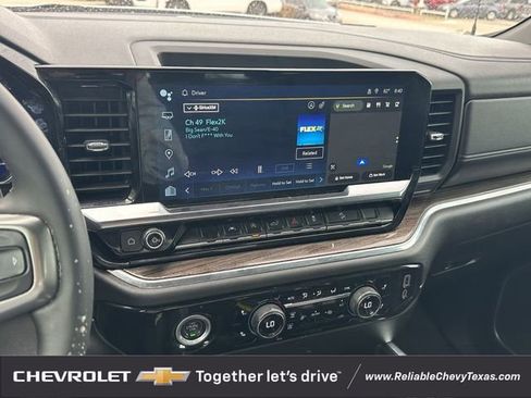 Used 2023 Chevrolet Silverado 1500 LT AWD/4WD image 8