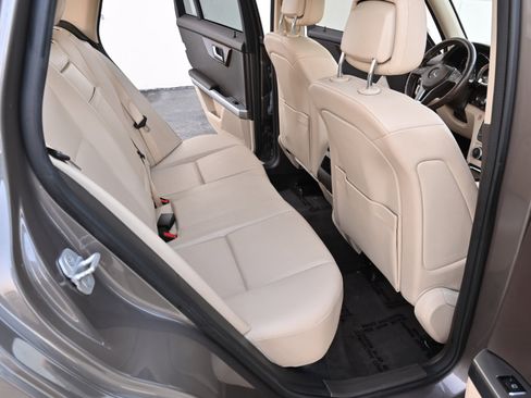 Used 2014 Mercedes-Benz GLK 350 2WD image 13