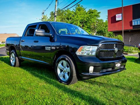 Used 2016 RAM 1500 Express AWD/4WD image 3