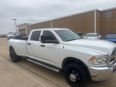 Used 2018 RAM 3500 Tradesman w/ Chrome Appearance Group image 3