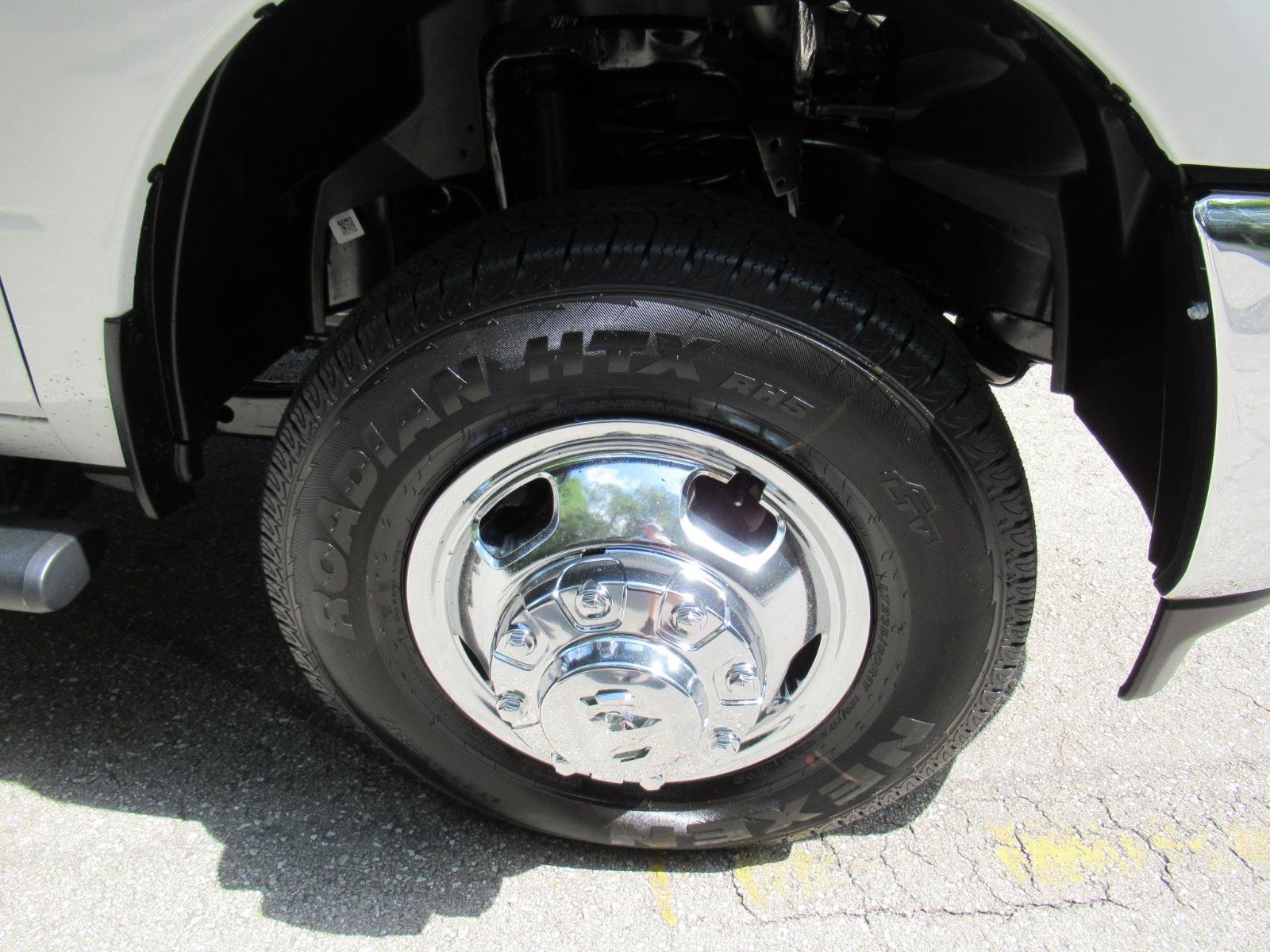 New 2026 RAM 3500 Tradesman AWD/4WD image 11