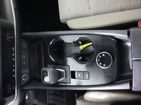 Used 2023 Nissan Rogue SV AWD/4WD image 14