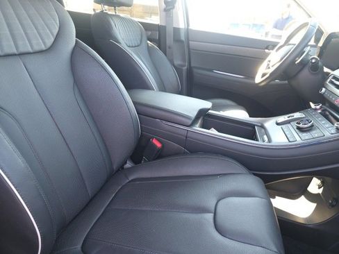 Used 2025 Hyundai Palisade Limited image 16