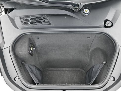Used 2024 Chevrolet Corvette Z06 RWD image 16