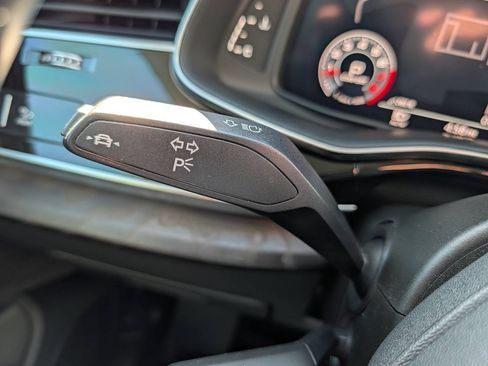 Used 2019 Audi Q8 Prestige AWD/4WD image 25