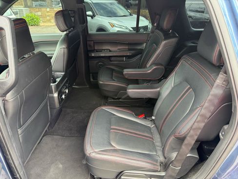 Used 2019 Ford Expedition Limited w/ Equipment Group 303A RWD image 7