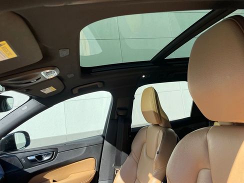 Used 2020 Volvo XC60 T5 Momentum w/ Protection Package Premier image 28