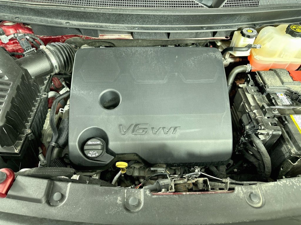 Used 2021 Chevrolet Traverse LT FWD image 39