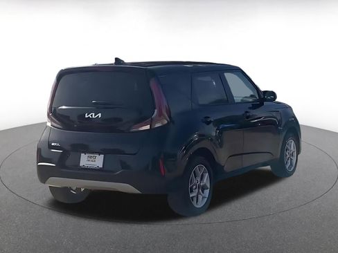 Used 2025 Kia Soul LX w/ LX Technology Package image 12