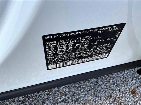 Used 2024 Volkswagen Atlas SE image 36